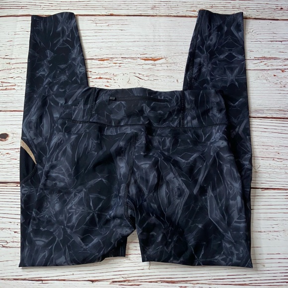 Sweaty Betty Zero Gravity HR 7/8 Running Leggings Black/Gray Marble Tie Dye Sz S - Picture 4 of 10